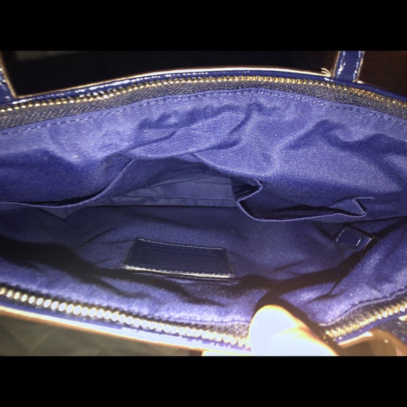 Coach - Picture 3 of 3